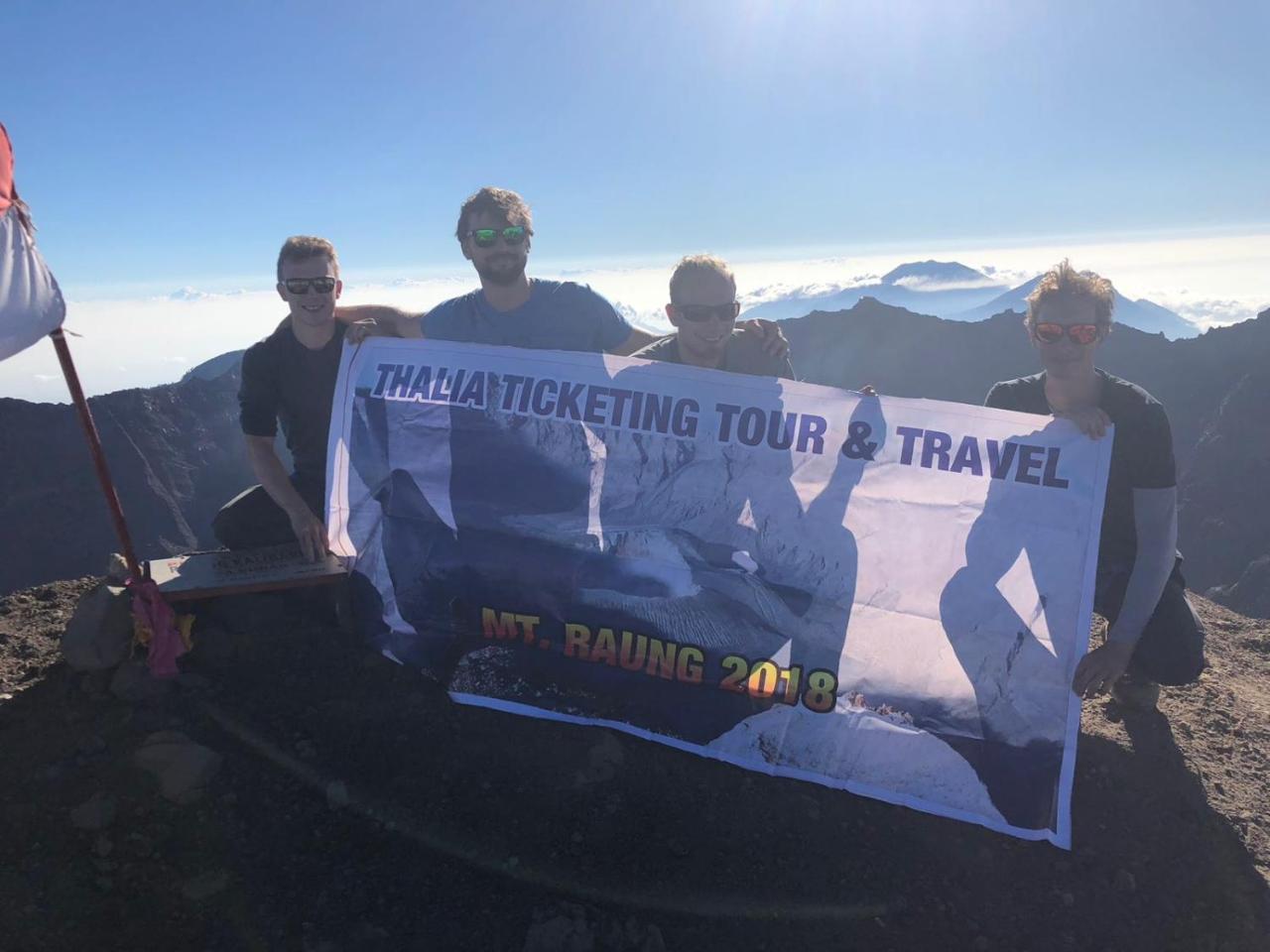 בניוואנגי Thalia Homestay & Ijen Bromo Tour מראה חיצוני תמונה